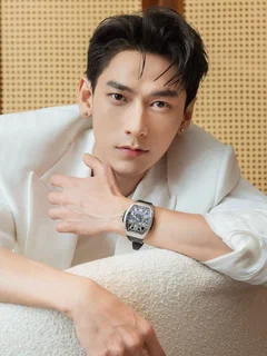 Kiểu tóc đẹp nhất của Isaac